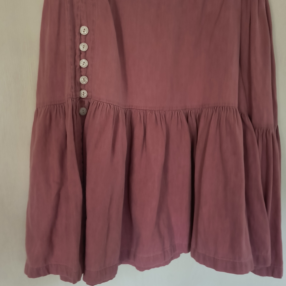 Vintage Women's Mauve Tiered Button-Detail Skirt
